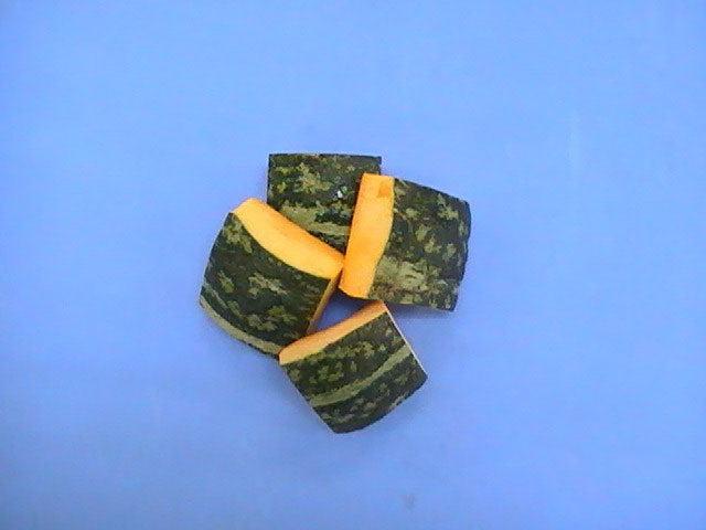 南瓜角切り４ｃｍ